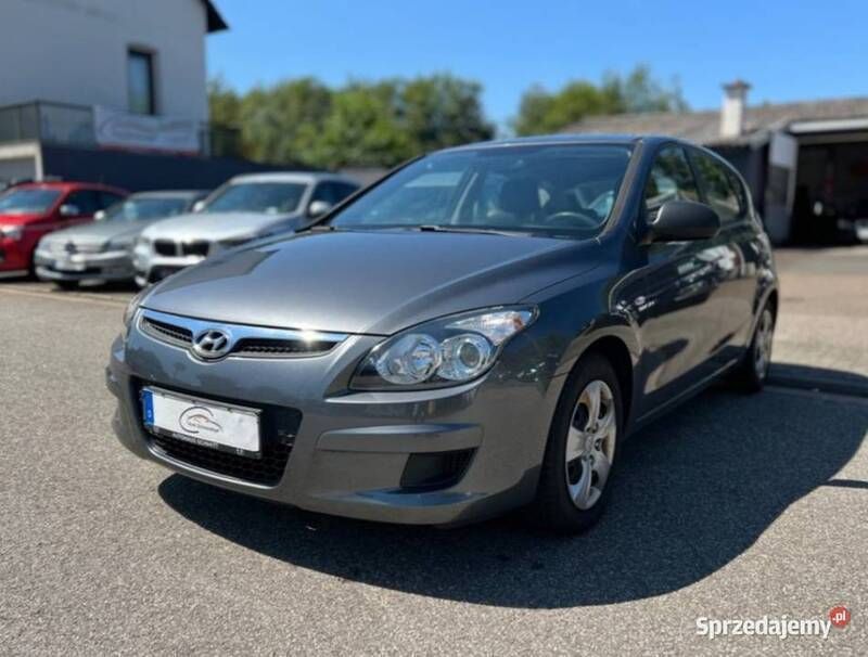 Używany Hyundai i30 109 KM (80 kW) 2010 Szary Hatchback