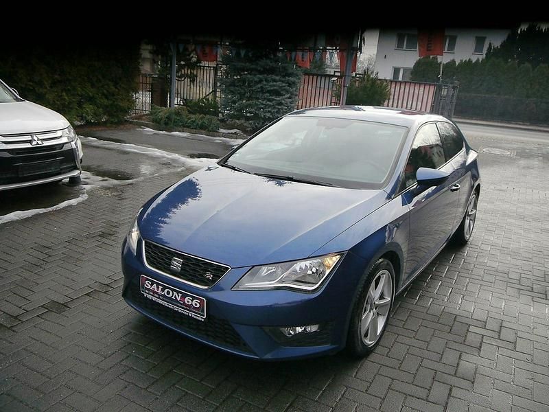 Używany Seat Leon FR 150 KM (110 kW) 2014 Niebieski (metalik) Hatchback