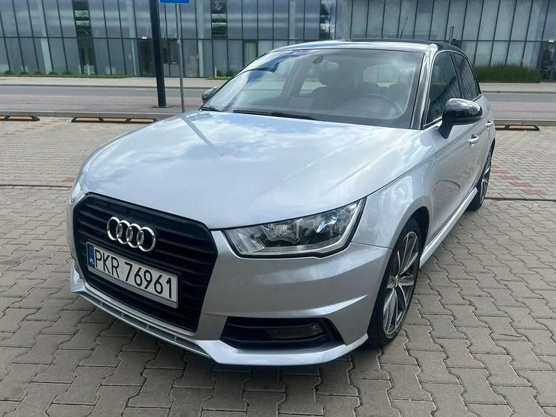 Srebrny Używany 2015 Audi A1 Sportback Hatchback | 34 000 zł - Obraz 1/4