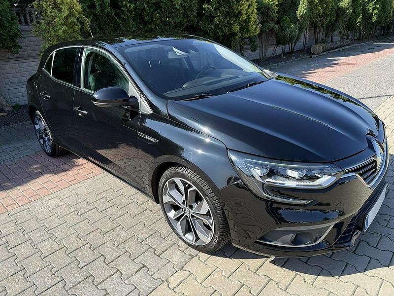 Czarny (metalik) Używany 2016 Renault Mégane III Hatchback | 36 900 zł (Dość drogi) - Obraz 1/4