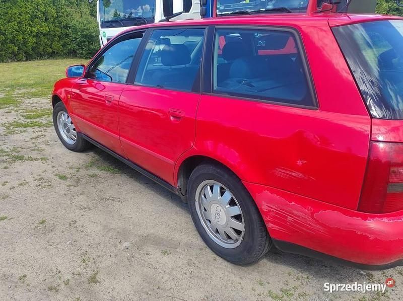 Czerwony Używany 1998 Audi A4 Kombi | 4000 zł (Uczciwa cena) - Obraz 1/4