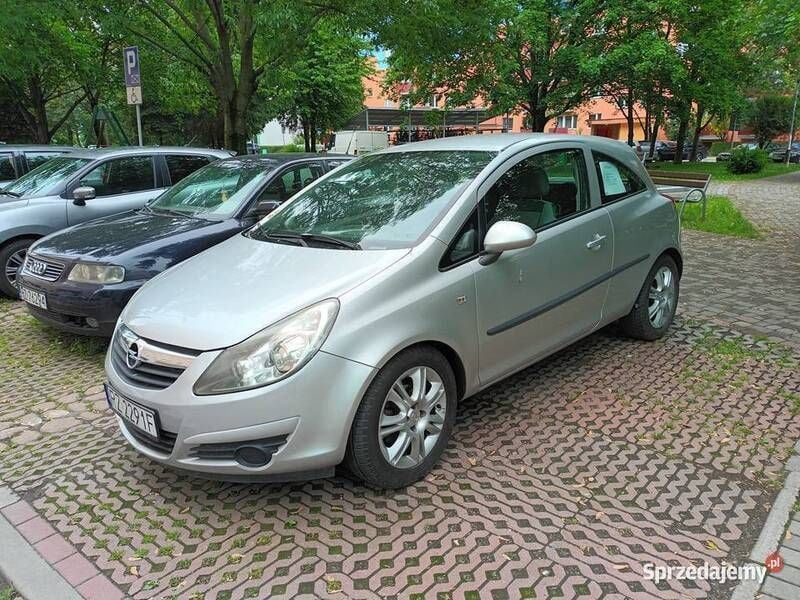 Używany Opel Corsa 2008 Srebrny Hatchback