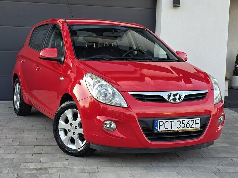 Czerwony Używany 2010 Hyundai i20 Hatchback | 13 900 zł (Uczciwa cena) - Obraz 1/4