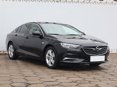 Czarny Używany 2018 Opel Insignia Hatchback | 52 999 zł (Uczciwa cena) - Obraz 1/4