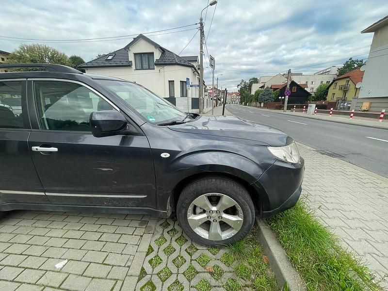Używany Subaru Forester 2009 Czarny SUV