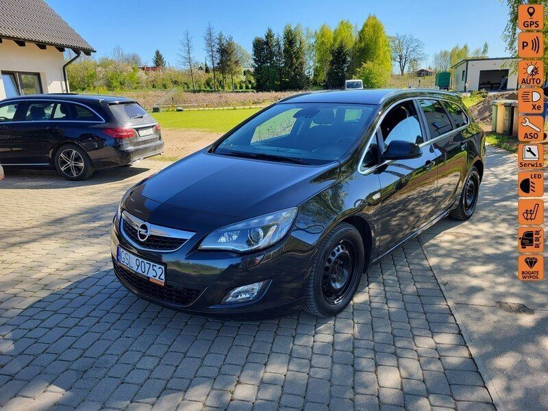 Czarny (metalik) Używany 2011 Opel Astra Kombi | 19 999 zł (Dobra cena) - Obraz 1/4