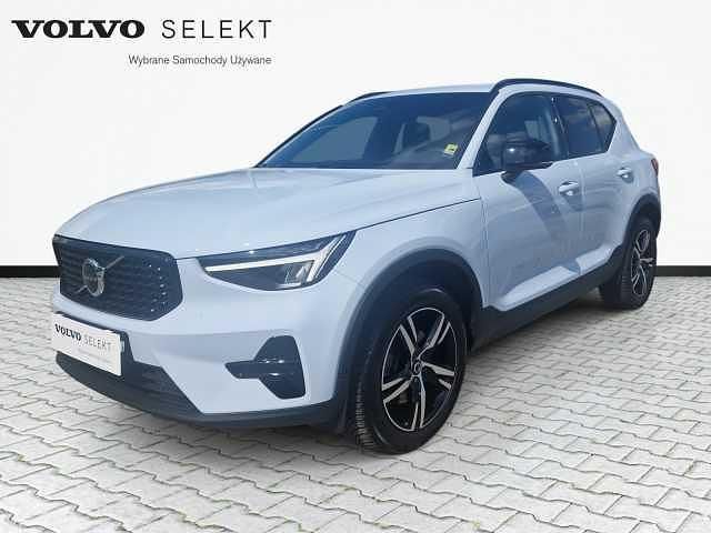 Niebieski Używany 2024 Volvo XC40 SUV | 173 900 zł (Uczciwa cena) - Obraz 1/4