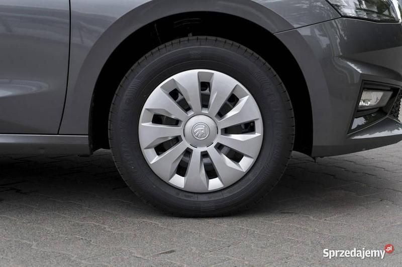 Nowe Skoda Fabia Essence 2026 Szary Hatchback