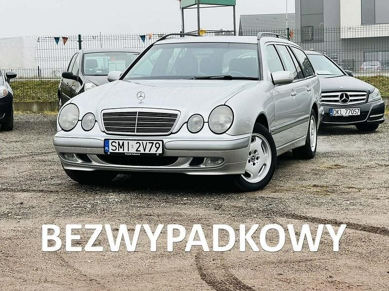 Używany Mercedes E270 170 KM (125 kW) 2000 Srebrny Kombi
