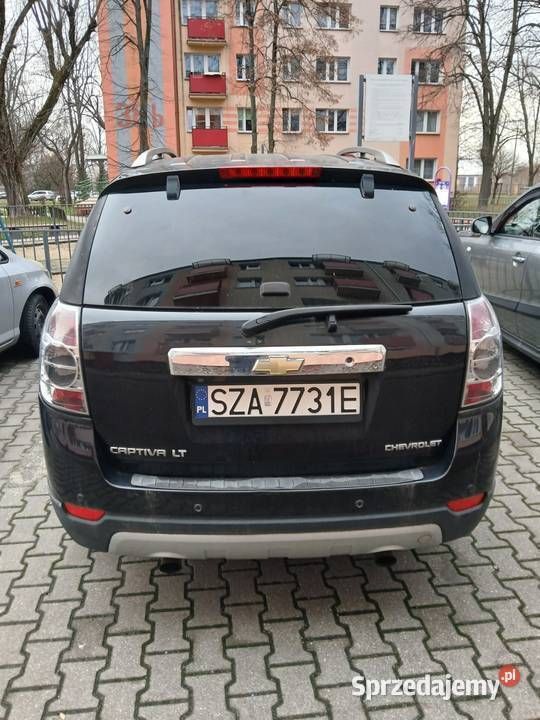 Czarny Używany 2010 Chevrolet Captiva SUV | 19 000 zł (Uczciwa cena) - Obraz 1/4