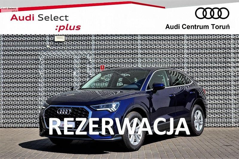Niebieski ciemny (metalik) Używany 2021 Audi Q3 SUV | 189 900 zł - Obraz 1/1