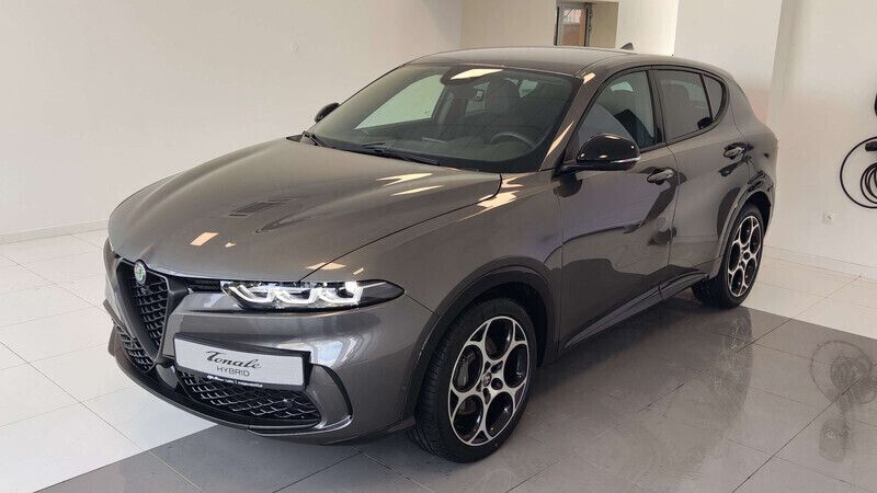 Lakier metalizowany vesuvio grey Nowe 2024 Alfa Romeo Tonale Sprint SUV | 162 468 zł (Uczciwa cena) - Obraz 1/4