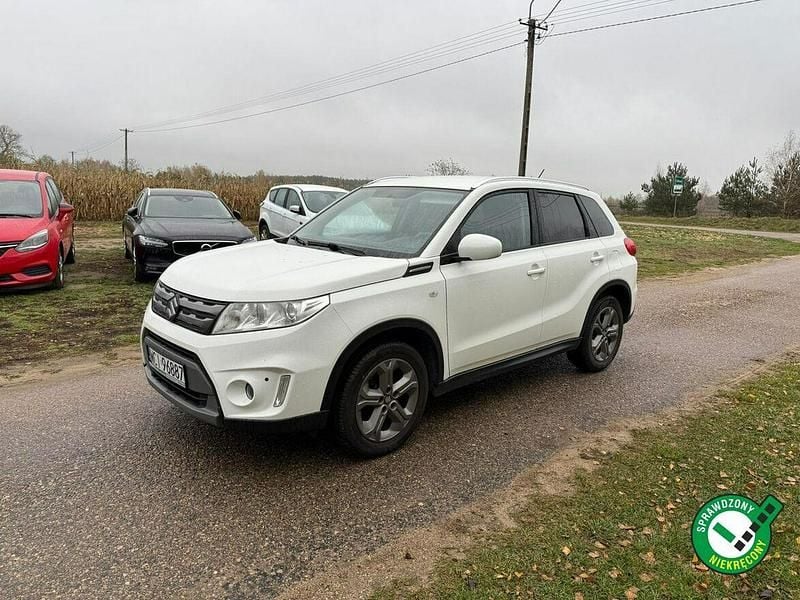 Biały Używany 2016 Suzuki Vitara SUV | 49 200 zł (Uczciwa cena) - Obraz 1/4