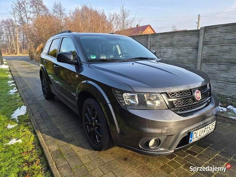 Grafitowy Używany 2014 Fiat Freemont SUV | 32 500 zł (Dobra cena) - Obraz 1/4