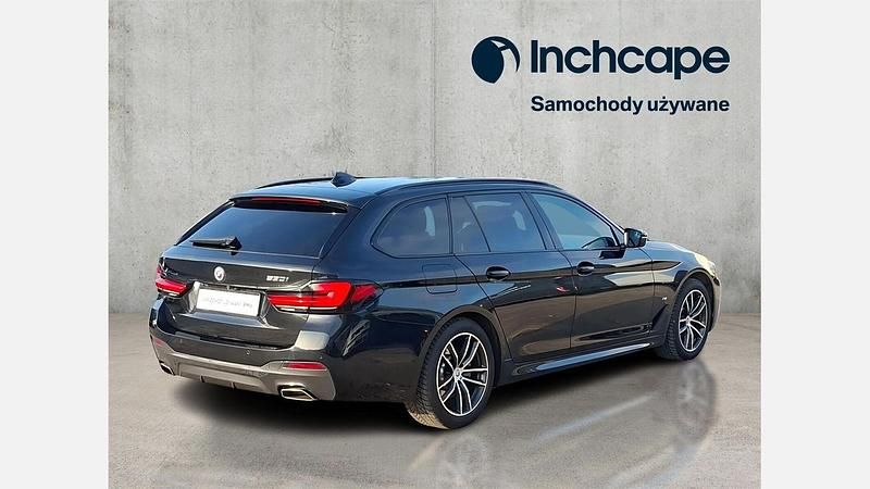 Używany BMW 530 Shadowline 245 KM (180 kW) 2022 Black sapphire metallic metalizowany Kombi