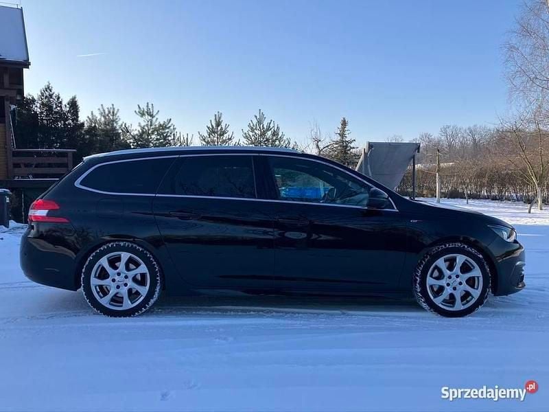Używany Peugeot 308 SW GT 2020 Czarny Kombi