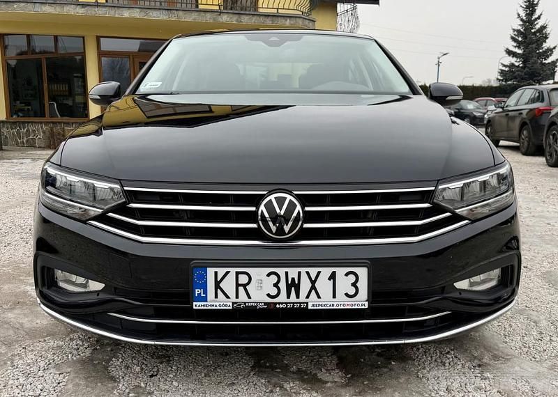 Używany VW Passat Highline 280 KM (205 kW) 2021 Czarny Sedan/Limuzyna