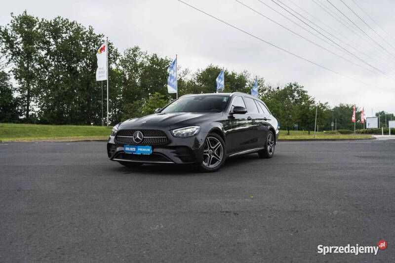 Szary Używany 2021 Mercedes E220 Kombi | 162 999 zł - Obraz 1/4