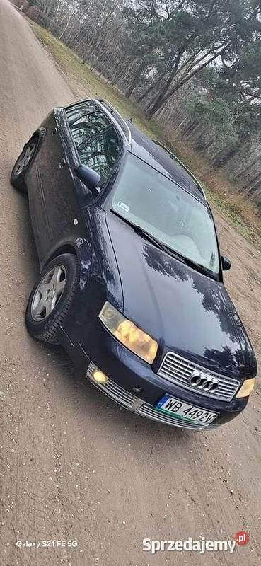 Używany Audi A4 130 KM (95 kW) 2002 Granatowy Kombi