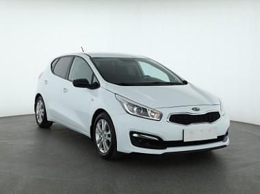 Biały Używany 2017 Kia Ceed Hatchback | 43 999 zł (Uczciwa cena) - Obraz 1/4