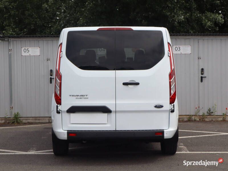 Biały Używany 2022 Ford Transit Custom Sedan/Limuzyna | 129 999 zł (Drogi) - Obraz 1/4