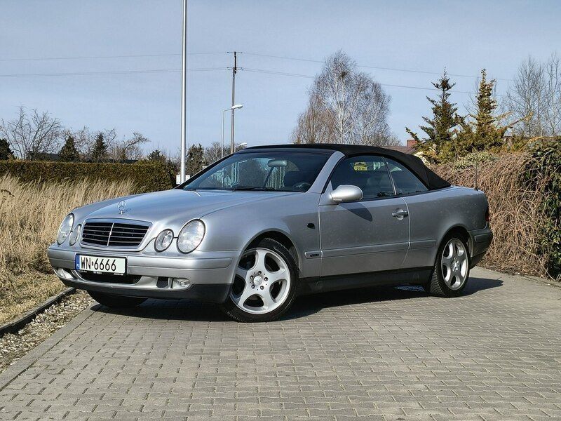 Używany Mercedes CLK200 136 KM (100 kW) 2000 Srebrny (metalik) Kabriolet