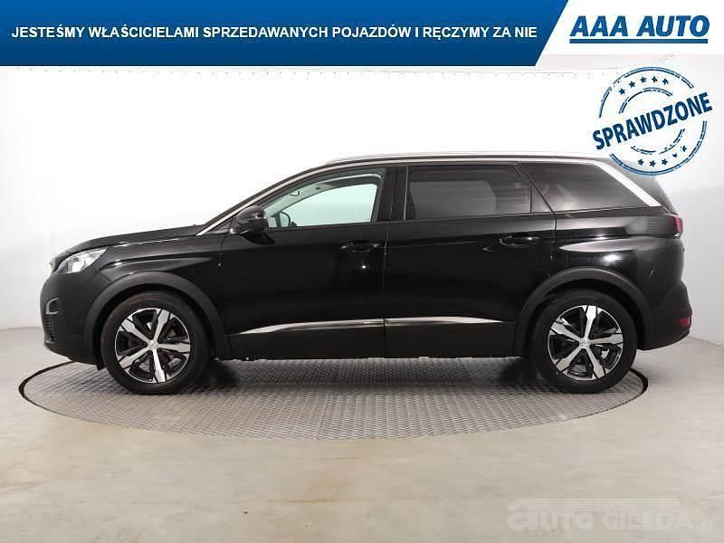 Używany Peugeot 5008 2018 Czarny SUV