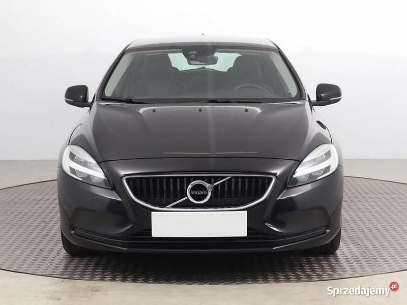 Czarny Używany 2018 Volvo V40 Kombi | 49 499 zł (Uczciwa cena) - Obraz 1/4