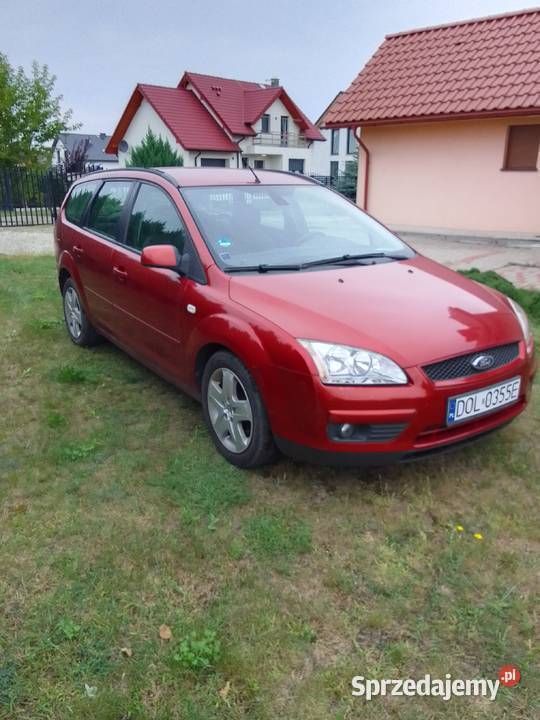 Bordowy Używany 2007 Ford Focus Kombi | 9300 zł (Uczciwa cena) - Obraz 1/4