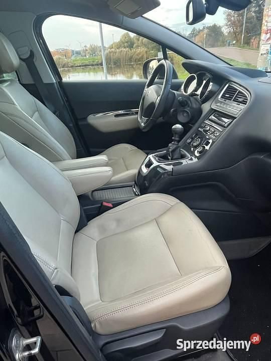 Używany 2011 Peugeot 5008 | 18 000 zł (Uczciwa cena) - Obraz 1/4