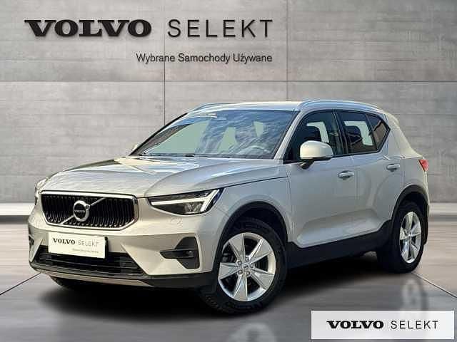 Srebrny Używany 2024 Volvo XC40 SUV | 142 900 zł (Dobra cena) - Obraz 1/3