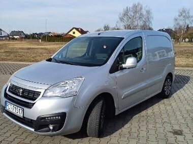 Używany 2017 Peugeot Partner Minivan | 29 999 zł (Super Cena) - Obraz 1/4