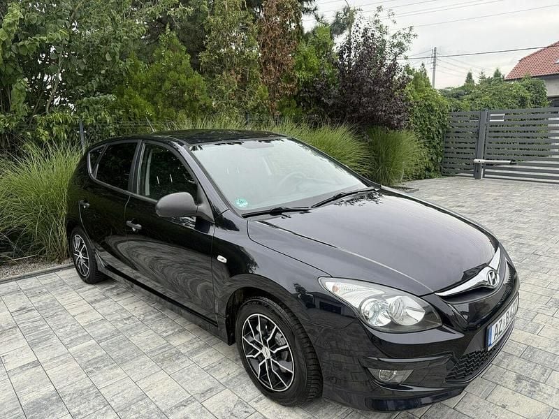 Czarny Używany 2009 Hyundai i30 Kombi | 17 900 zł (Uczciwa cena) - Obraz 1/4