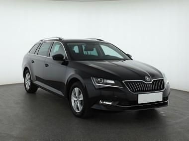 Czarny Używany 2017 Skoda Superb Kombi | 63 999 zł - Obraz 1/4