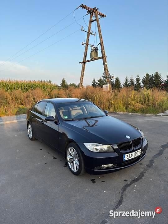 Granatowy Używany 2007 BMW 320 Sedan/Limuzyna | 14 000 zł (Uczciwa cena) - Obraz 1/4