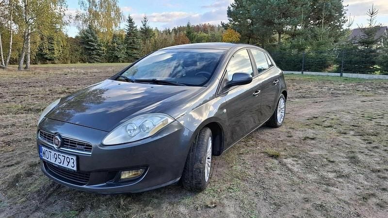 Szary Używany 2007 Fiat Bravo Hatchback | 11 700 zł (Uczciwa cena) - Obraz 1/4