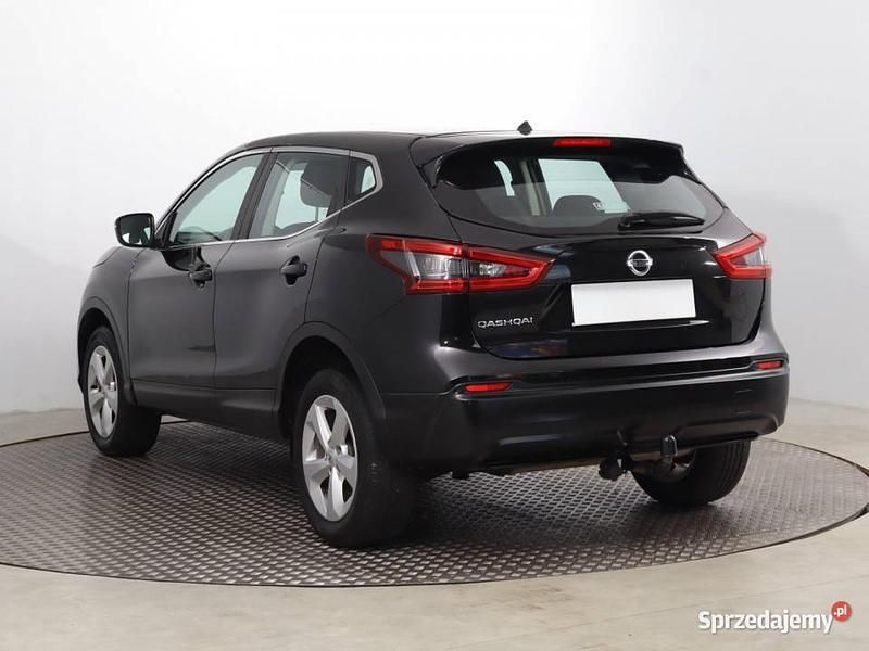 Używany Nissan Qashqai 116 KM (85 kW) 2017 Czarny SUV