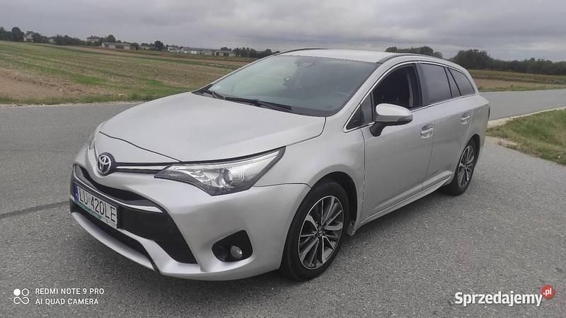 Używany 2016 Toyota Avensis Kombi | 33 000 zł (Uczciwa cena) - Obraz 1/4