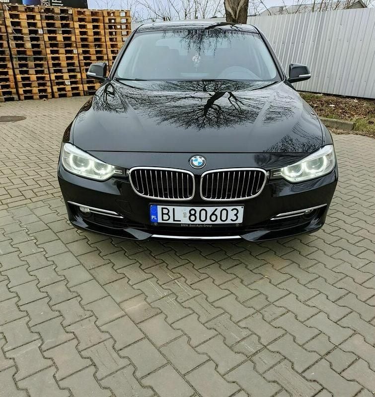 Używany BMW 328 Luxury Line 2013 Czarny Sedan/Limuzyna