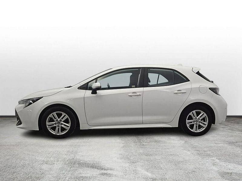 Używany Toyota Corolla Comfort 122 KM (89 kW) 2022 Biały Hatchback