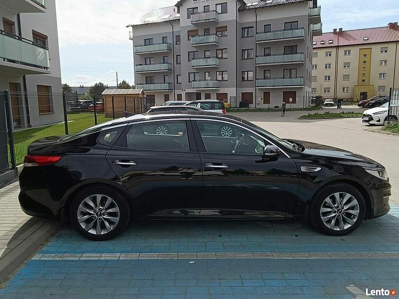 Używany Kia Optima 141 KM (103 kW) 2016 Czarny Sedan/Limuzyna