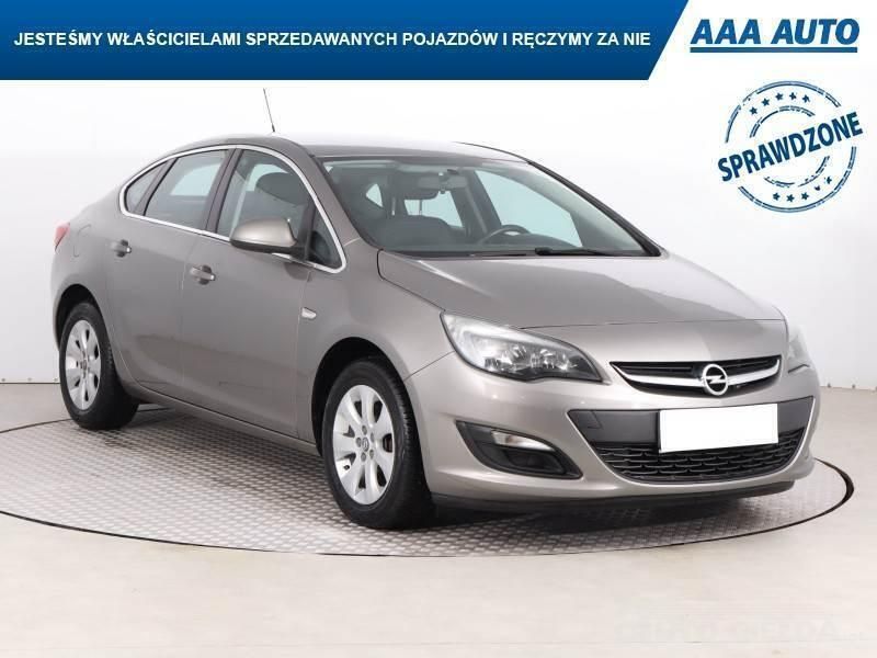 Beżowy Używany 2016 Opel Astra | 32 499 zł (Dobra cena) - Obraz 1/4