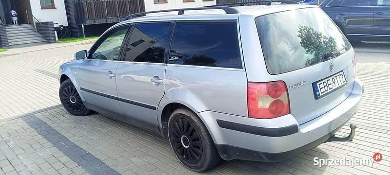 Niebieski Używany 2003 VW Passat Kombi | 5500 zł (Dość drogi) - Obraz 1/4