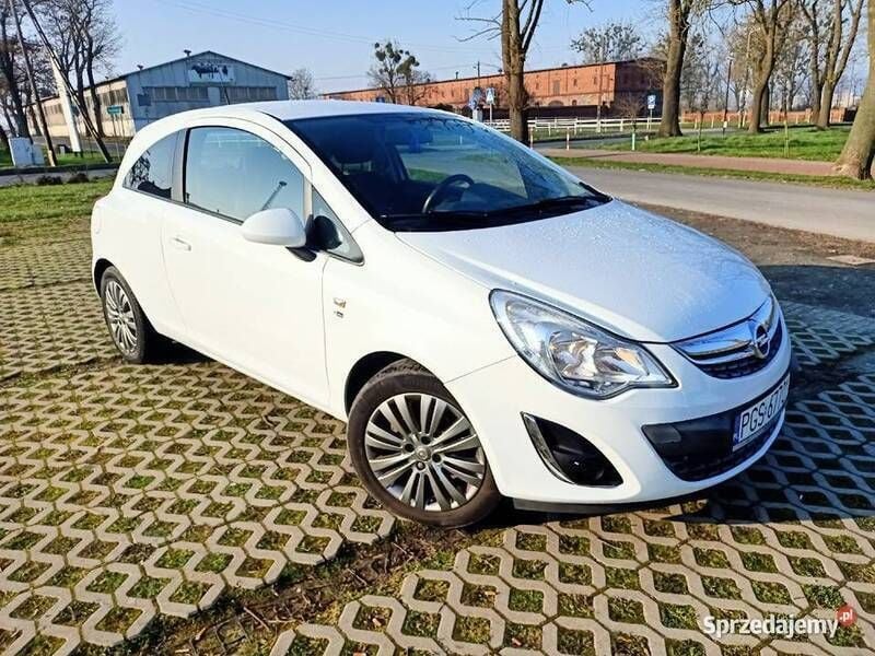 Biały Używany 2014 Opel Corsa Hatchback | 14 900 zł (Dobra cena) - Obraz 1/4
