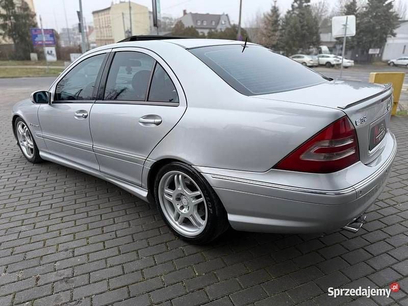 Używany Mercedes C32 AMG AMG 2002 Srebrny Sedan/Limuzyna