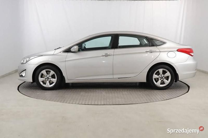 Używany Hyundai i40 2013 Srebrny Sedan/Limuzyna