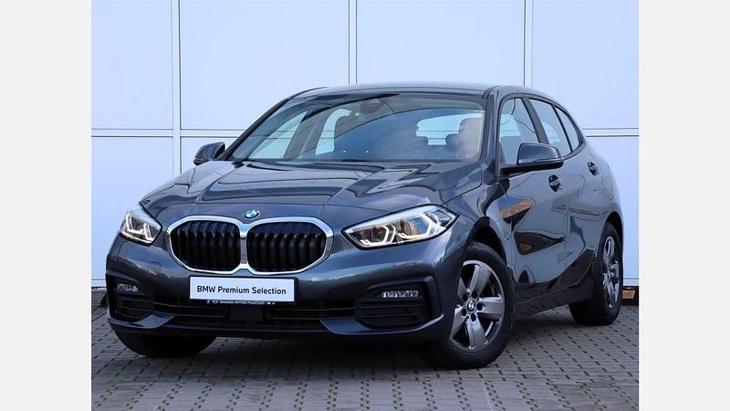 Używany BMW 118 Advantage 150 KM (110 kW) 2021 Szary mineralny metalizowany Hatchback