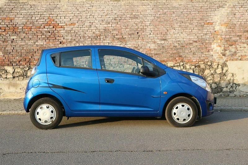 Używany Chevrolet Spark 68 KM (50 kW) 2011 Niebieski Hatchback