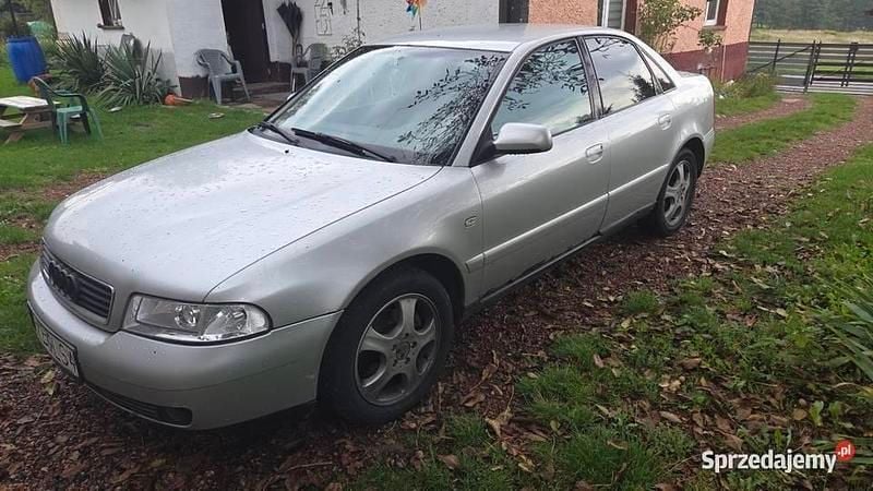 Używany 2000 Audi A4 Sedan/Limuzyna | 4800 zł (Uczciwa cena) - Obraz 1/4