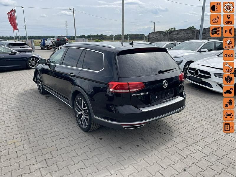 Czarny (metalik) Używany 2017 VW Passat Alltrack Kombi | 39 900 zł - Obraz 1/4